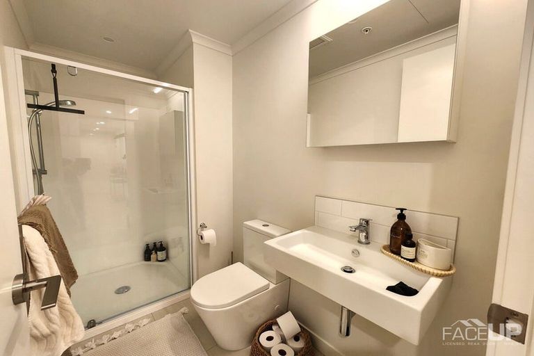 Photo of property in 2/194 Buckley Avenue, Hobsonville, Auckland, 0616