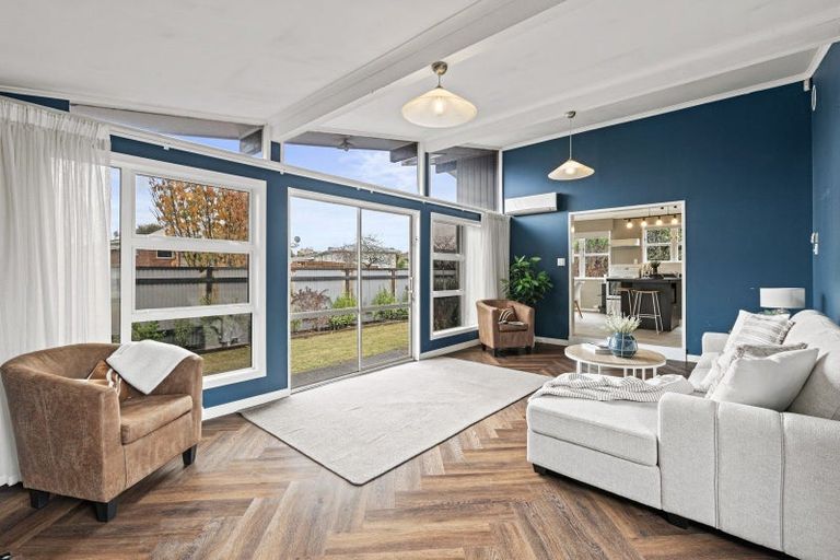 Photo of property in 27 Dewe Avenue, Feilding, 4702