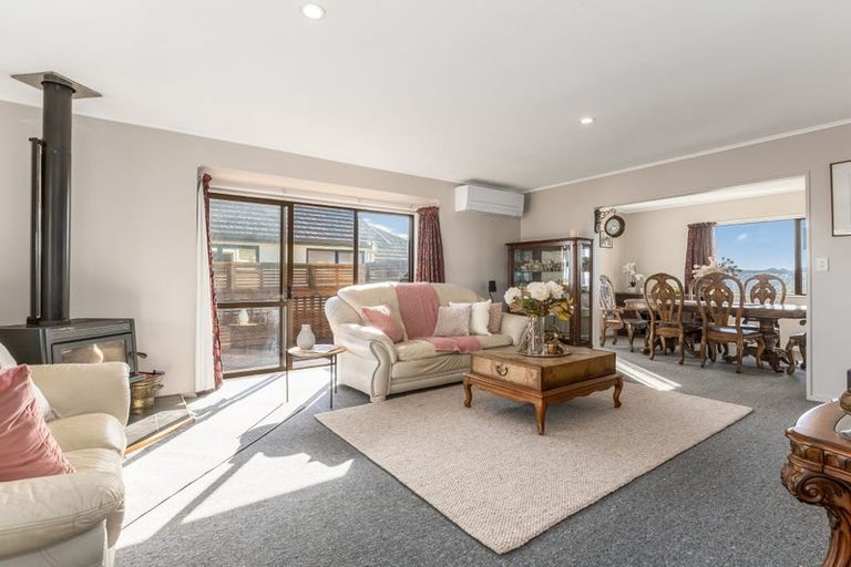 Photo of property in 21 Landsdowne Terrace, Karori, Wellington, 6012