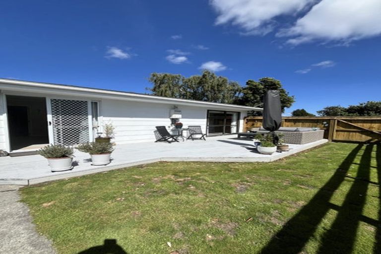 Photo of property in 4 Dove Place, Westbrook, Palmerston North, 4412