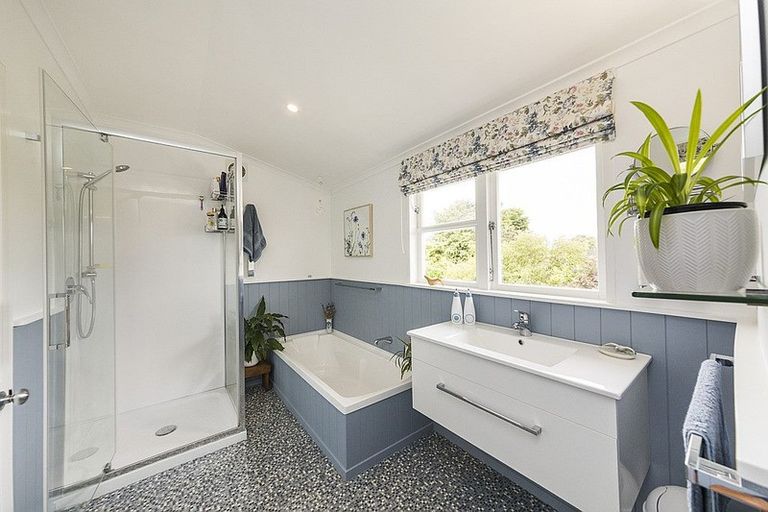 Photo of property in 26 Saint Albans Avenue, Hokowhitu, Palmerston North, 4410