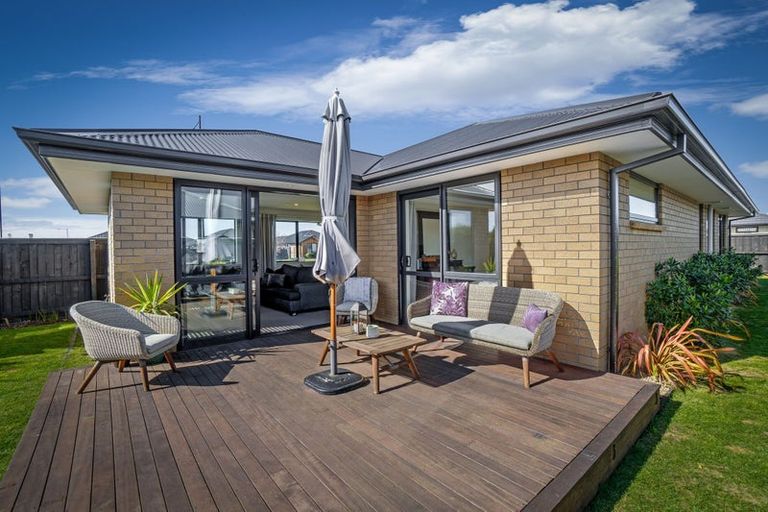 Photo of property in 2 Broadway Parade, Rolleston, 7615