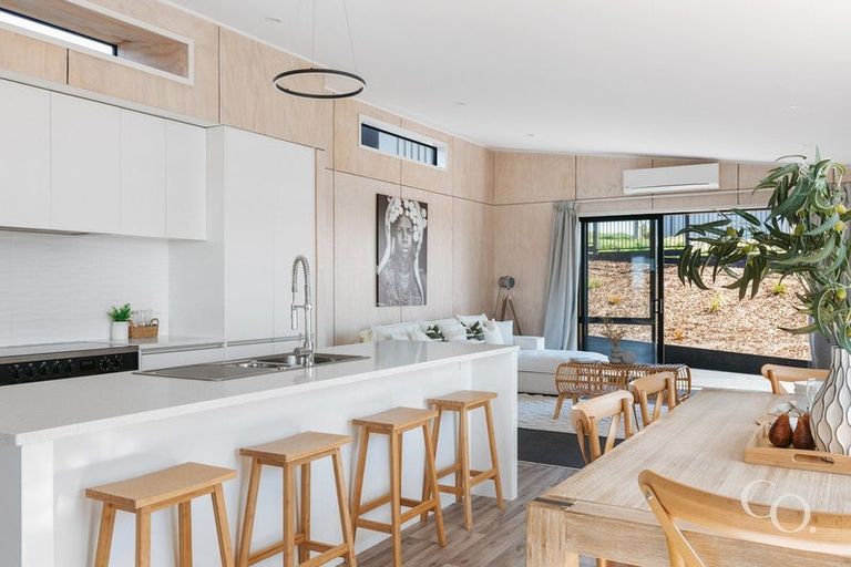 Photo of property in 79 Kaitemako Road, Welcome Bay, Tauranga, 3112