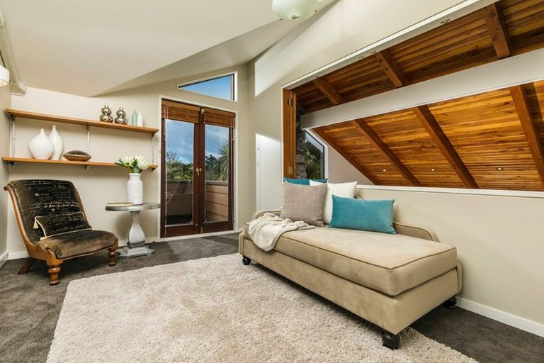 Photo of property in 1 The Knoll, Greenhithe, Auckland, 0632