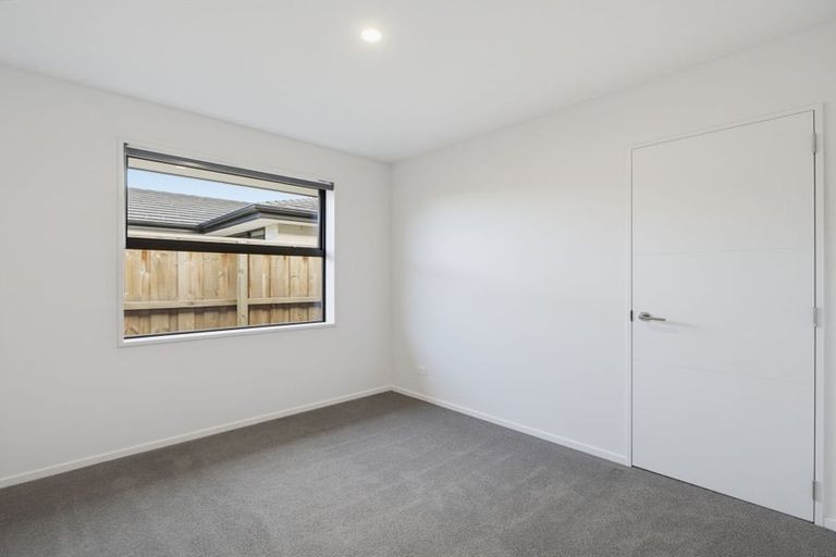 Photo of property in 38 Crossley Avenue, Woodend, 7610