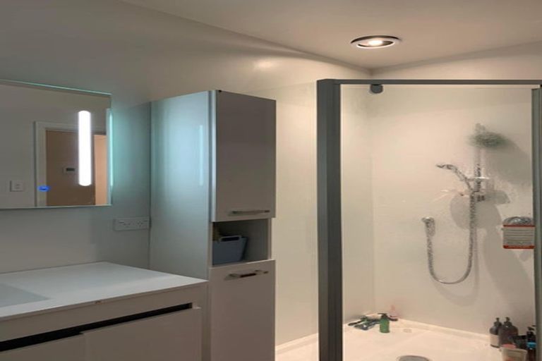 Photo of property in 64 Raroa Road, Kelburn, Wellington, 6012