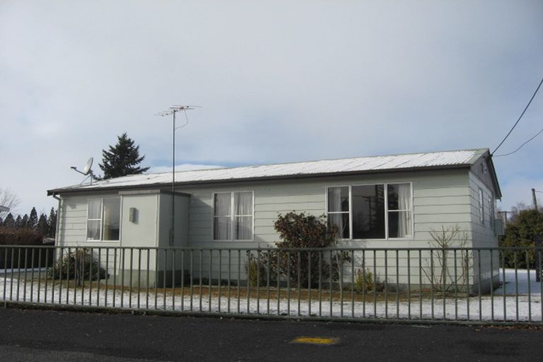 Photo of property in 1 Dobson Place, Twizel, 7901
