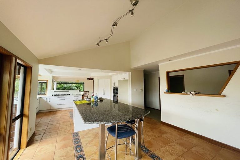 Photo of property in 6 Shiloh Way, Greenhithe, Auckland, 0632