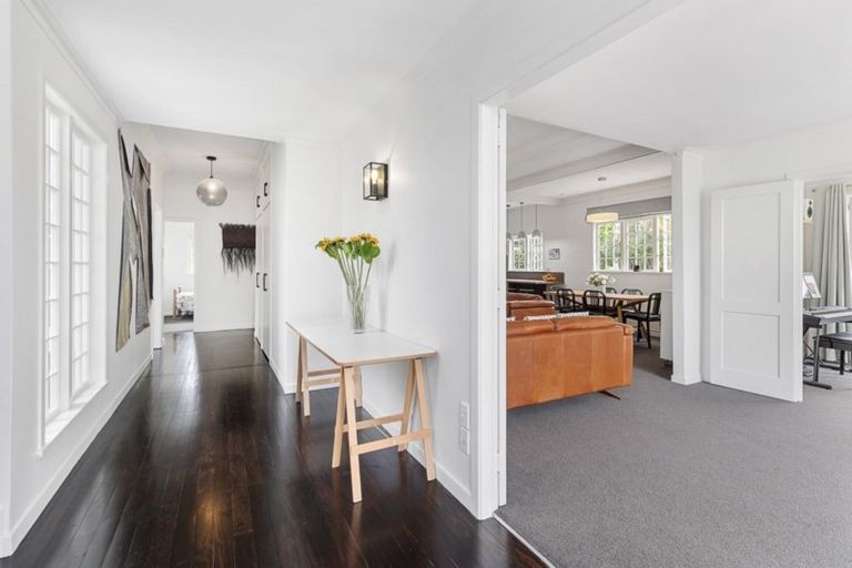 Photo of property in 5 Troon Crescent, Boulcott, Lower Hutt, 5010