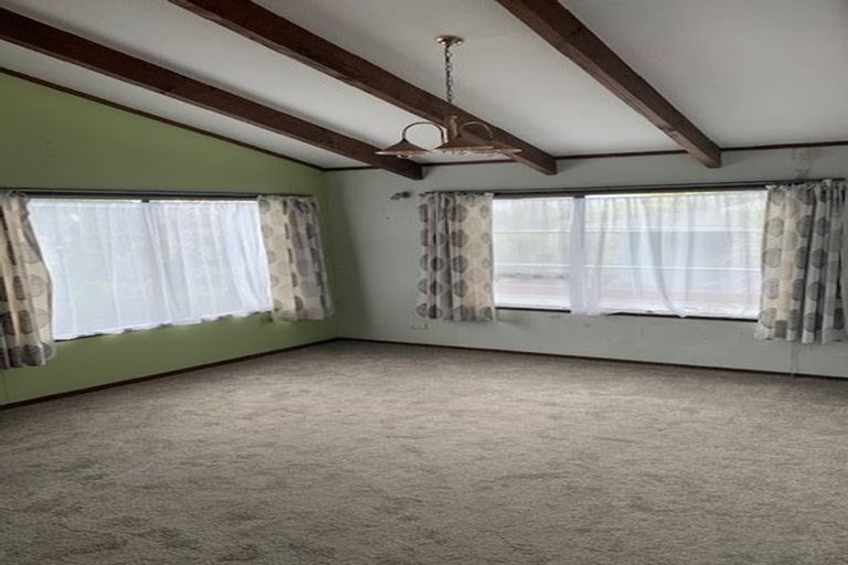 Photo of property in 15 Chrisarda Place, Red Hill, Papakura, 2110