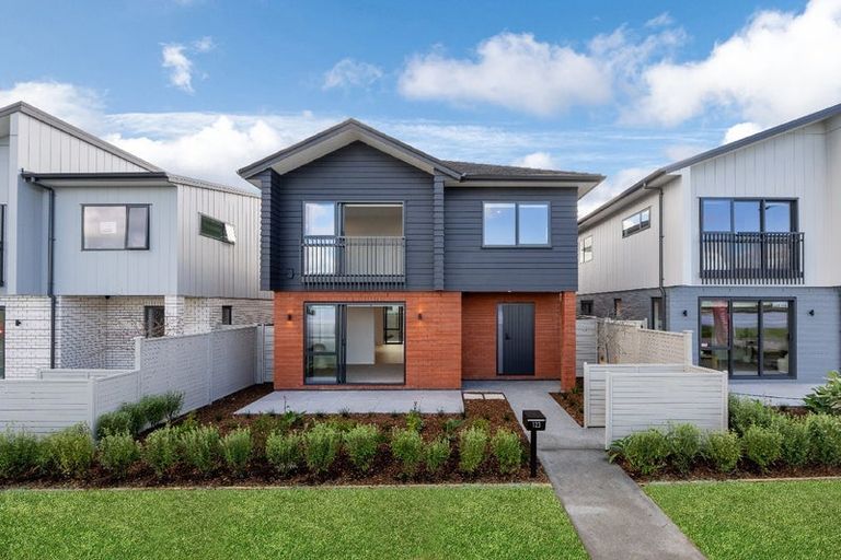 Photo of property in 123 Waituarua Drive, Takanini, Auckland, 2112