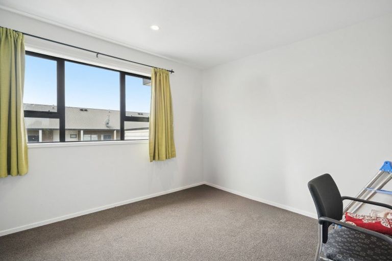 Photo of property in 7 Phillip Street, Johnsonville, Wellington, 6037