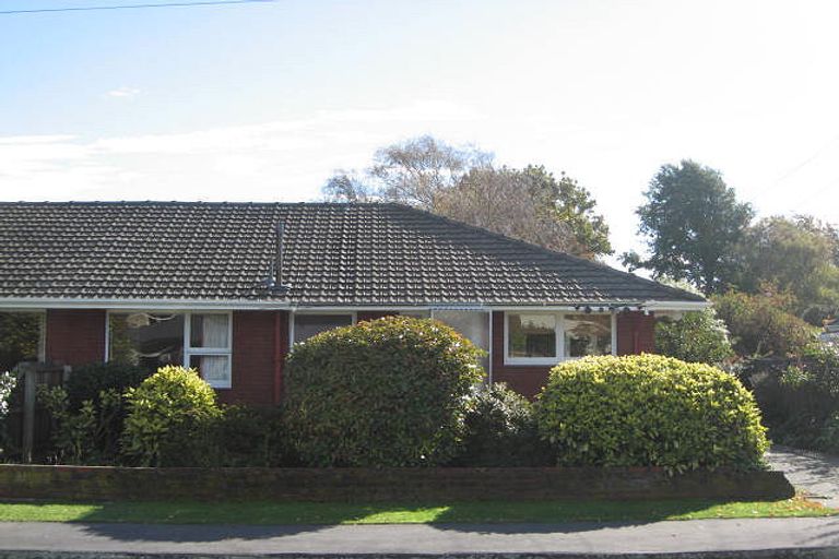 Photo of property in 2/71 Wai-iti Terrace, Bryndwr, Christchurch, 8052
