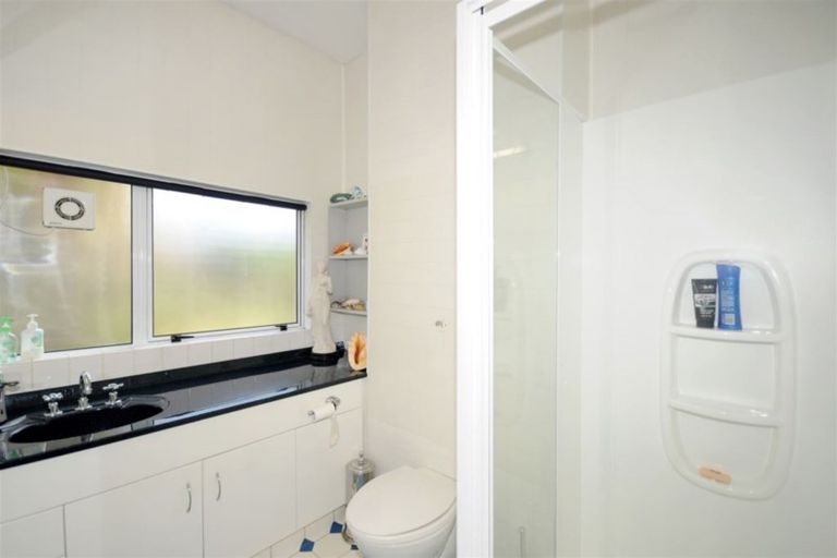 Photo of property in 1 Thurlestone Place, Burnside, Christchurch, 8053