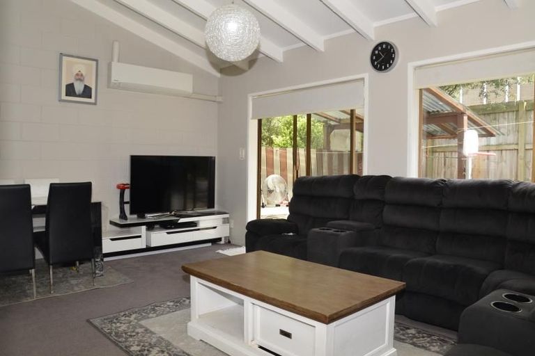 Photo of property in 2/19 Wyllie Road, Papatoetoe, Auckland, 2025