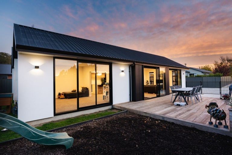 Photo of property in 10 Henderson Street, Mornington, Dunedin, 9011