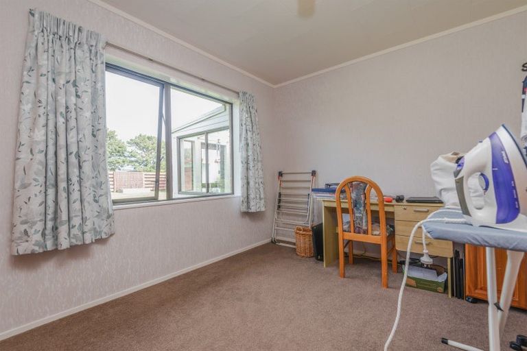 Photo of property in 10 Alfredton Road, Eketahuna, 4900