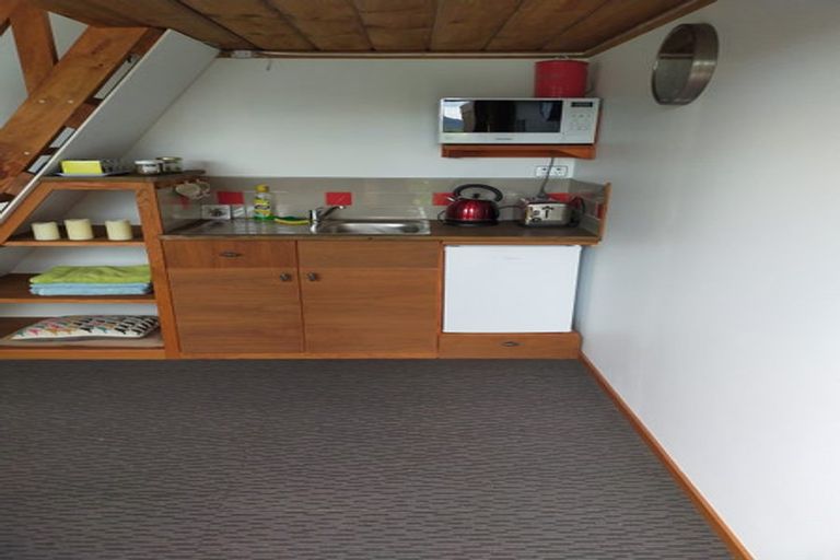 Photo of property in 26 Porterfield Street, Macandrew Bay, Dunedin, 9014