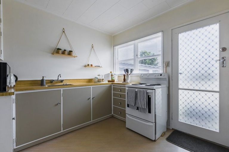 Photo of property in 10 Trevelyan Street, Onekawa, Napier, 4110