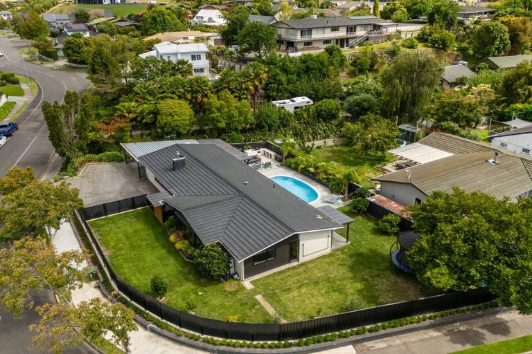 Photo of property in 29 Kent Terrace, Taradale, Napier, 4112