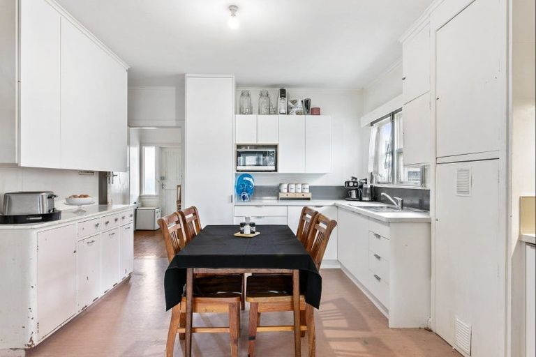 Photo of property in 101 De Lautour Road, Inner Kaiti, Gisborne, 4010