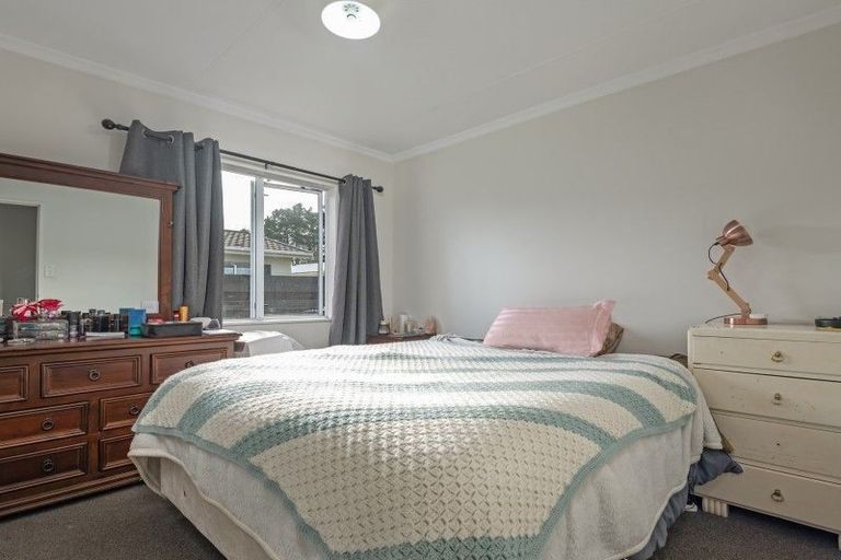 Photo of property in 60 Newton Place, Westbrook, Palmerston North, 4412