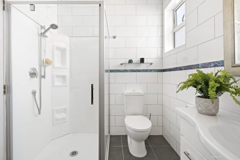 Photo of property in 40 Chamberlain Road, Karori, Wellington, 6012