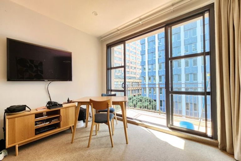 Photo of property in Atrium Towers, 5e/154 The Terrace, Wellington Central, Wellington, 6011