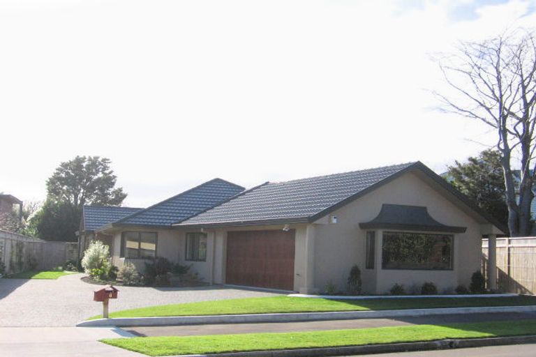 Photo of property in 8 Montgomery Terrace, Hokowhitu, Palmerston North, 4410