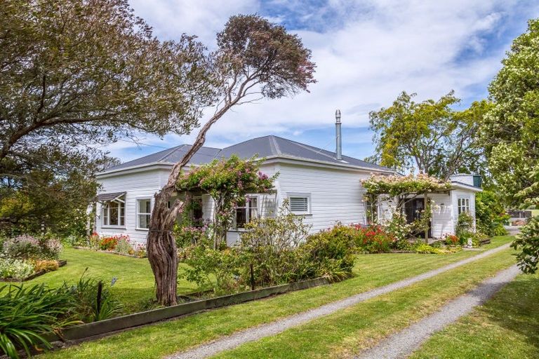 Photo of property in 26 Post Office Road, Mangapakeha, Masterton, 5872