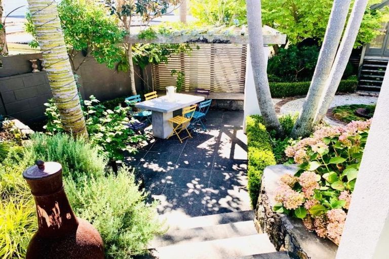 Photo of property in 26 Church Street, Devonport, Auckland, 0624