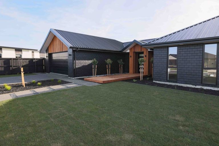 Photo of property in 37 Candlesticks Crescent, Lincoln, 7608