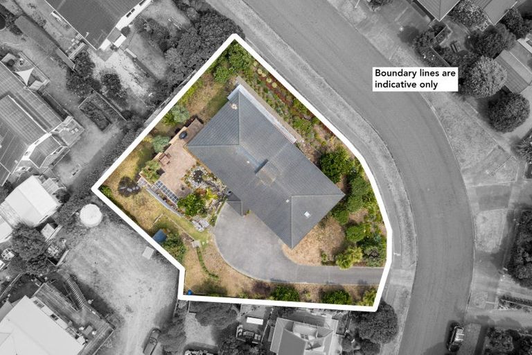 Photo of property in 10-12 Oratia Street, Waikanae Beach, Waikanae, 5036