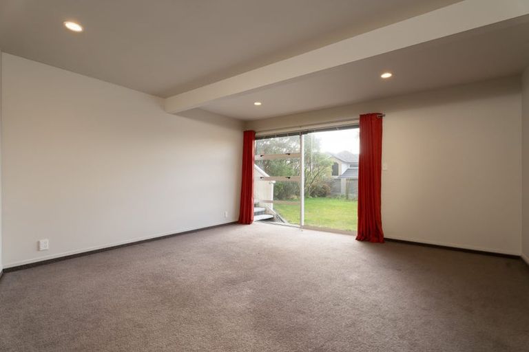 Photo of property in 16 Neston Grove, Churton Park, Wellington, 6037