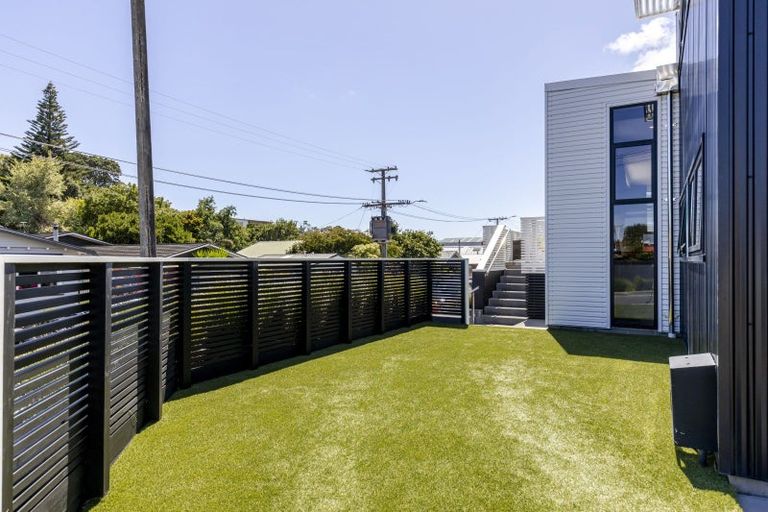 Photo of property in 9 Mount Edgecumbe Street, New Plymouth, 4310