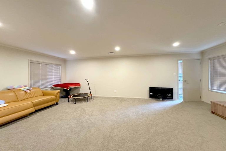 Photo of property in 99 Bawden Road, Dairy Flat, Albany, 0792