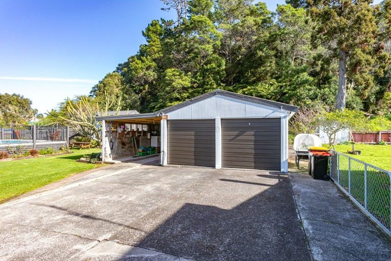 Photo of property in 135 Hauraki Road, Coromandel, 3506