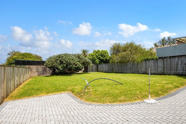 Photo of property in 2a Hawea Road, Point Chevalier, Auckland, 1022