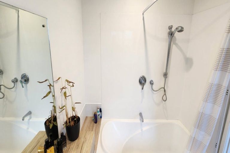 Photo of property in 18a Russell Drive, Oakura, 4314