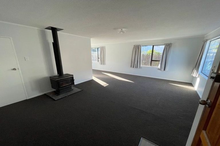 Photo of property in 63 Percy Dyett Drive, Karori, Wellington, 6012