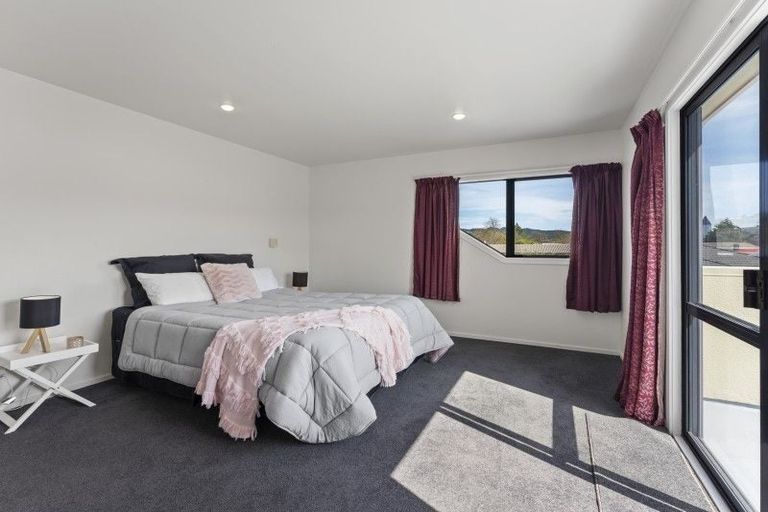 Photo of property in 22 Granville Street, Silverstream, Upper Hutt, 5019