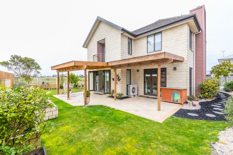 Photo of property in 540 Bower Avenue, Parklands, Christchurch, 8083