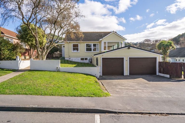 Photo of property in 4 Bannister Avenue, Johnsonville, Wellington, 6037