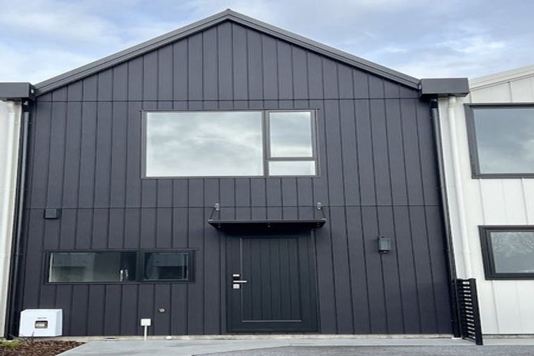 Photo of property in 4 Don Money Street, Wallaceville, Upper Hutt, 5018