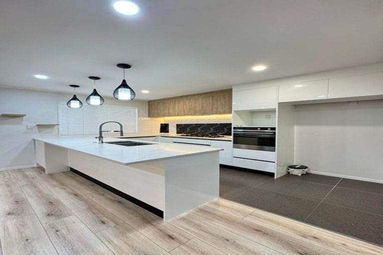 Photo of property in 3 Tuwhare Street, Papakura, 2110