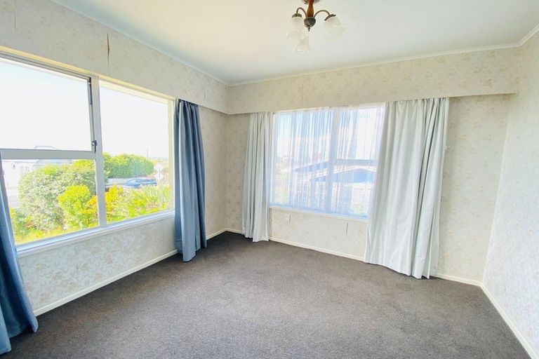 Photo of property in 150 Mokoia Road, Chatswood, Auckland, 0626