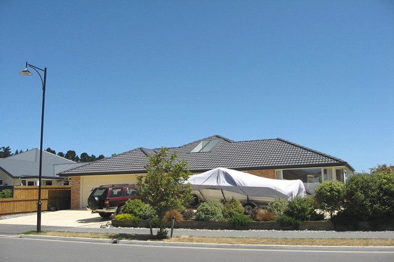 Photo of property in 6 Pohutukawa Crescent, Parklands, Christchurch, 8083