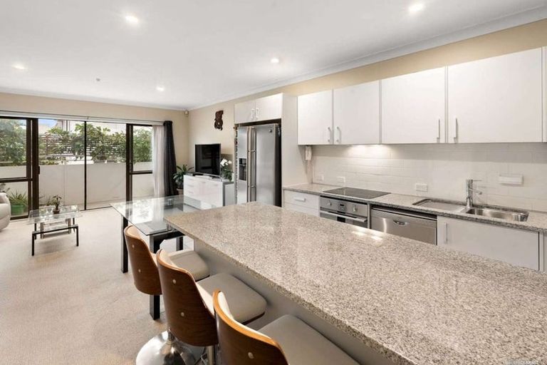 Photo of property in 8/128 Stancombe Road, Flat Bush, Auckland, 2016