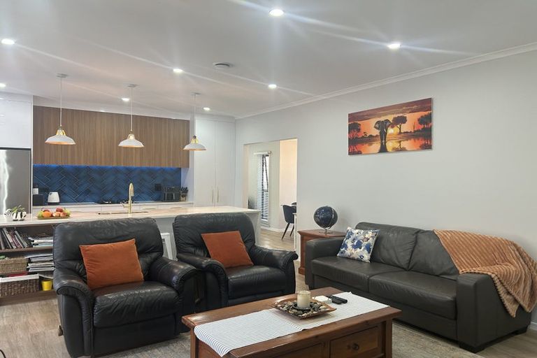 Photo of property in 203 Kyle Road, Greenhithe, Auckland, 0632