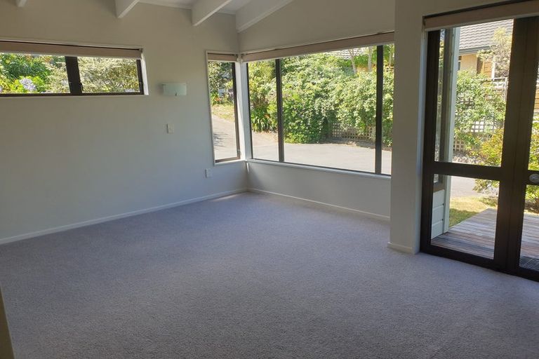 Photo of property in 127 Winara Avenue, Waikanae, 5036